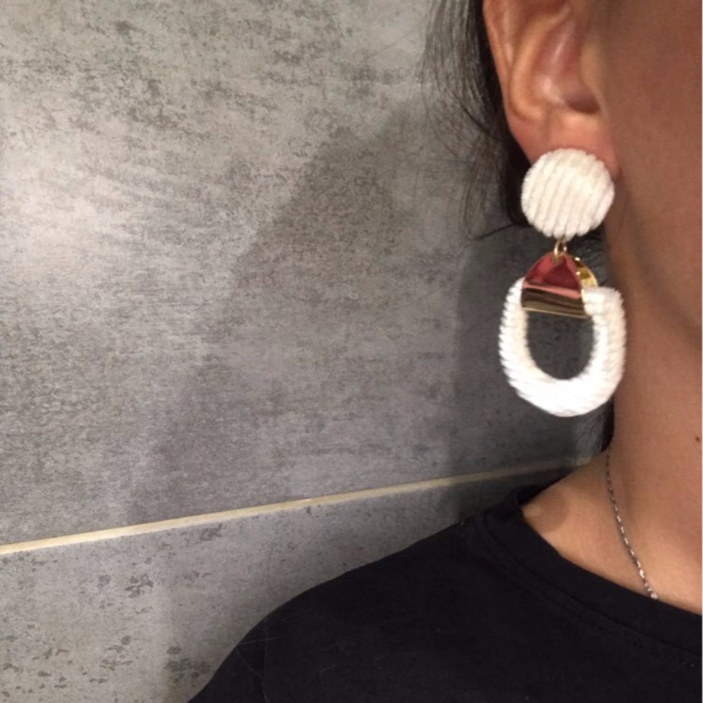 Velvet Cream Faux Fur Gold Bar Stud Earrings - Picture 3 of 7